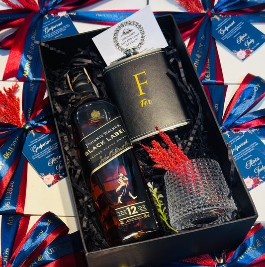 ( Pre order ) Black Label with Customized Flask & Whisky Glass