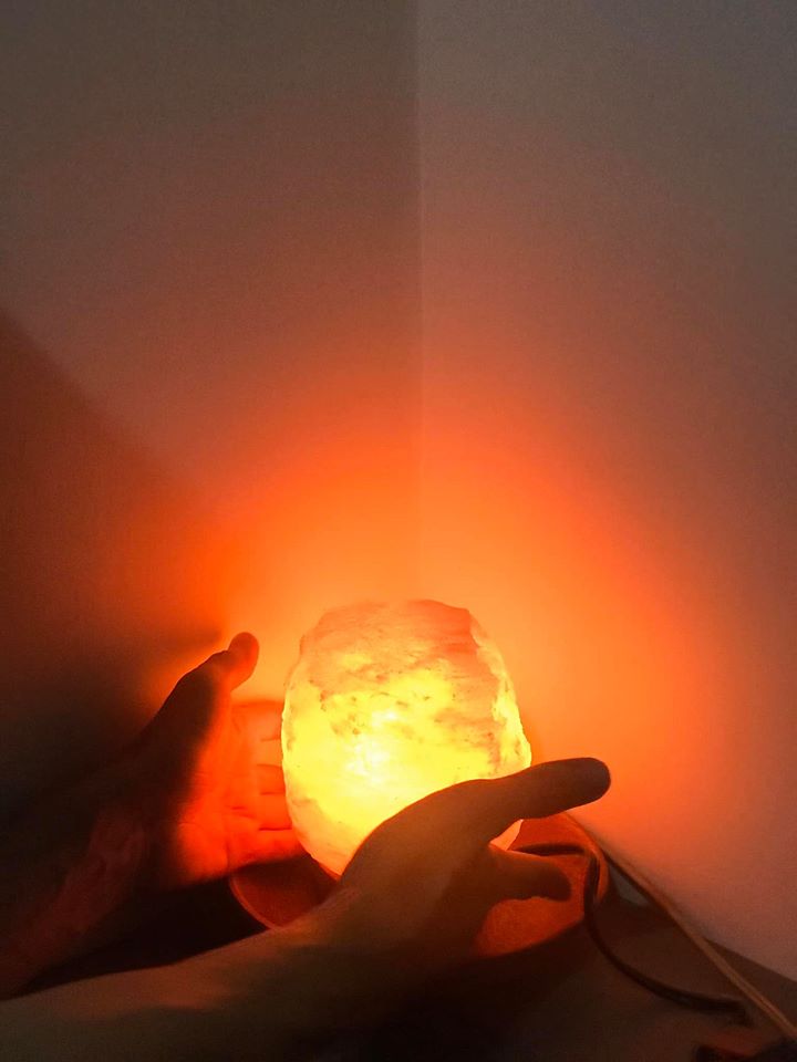 Himalayan Salt Lamp with Free Essential Oil